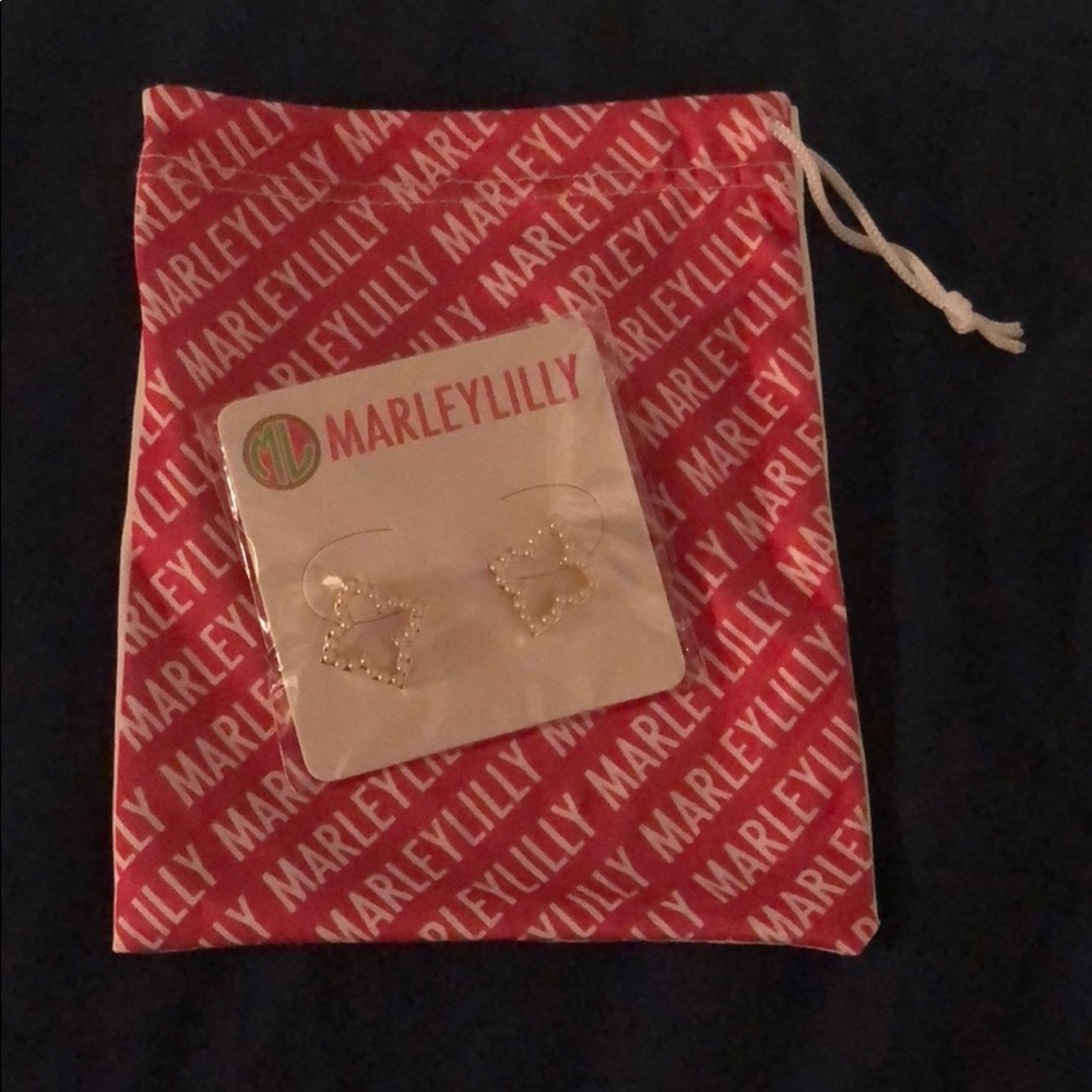 Marley Lilly Clover Pearl Earrings!!!